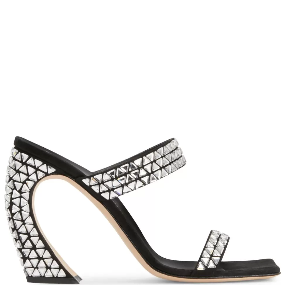 Donna Giuseppe Zanotti Flaminia Glare
